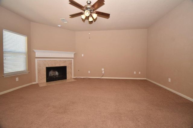 7027 Crockett Ridge Drive, Richmond, TX 77406