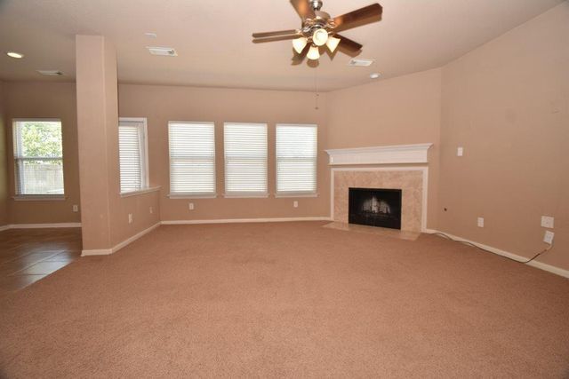 7027 Crockett Ridge Drive, Richmond, TX 77406
