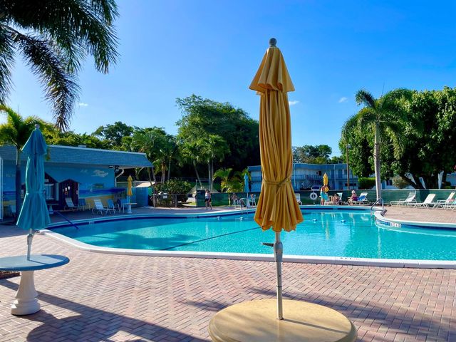 3402 Cynthia Lane 205, Lake Worth Beach, FL 33461