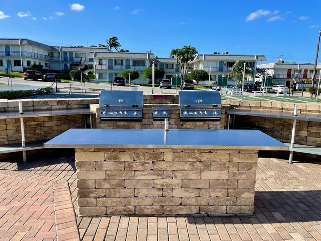 3402 Cynthia Lane 205, Lake Worth Beach, FL 33461