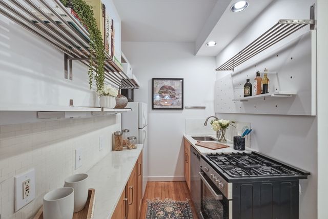 12 Isabella 2, Boston, MA 02116