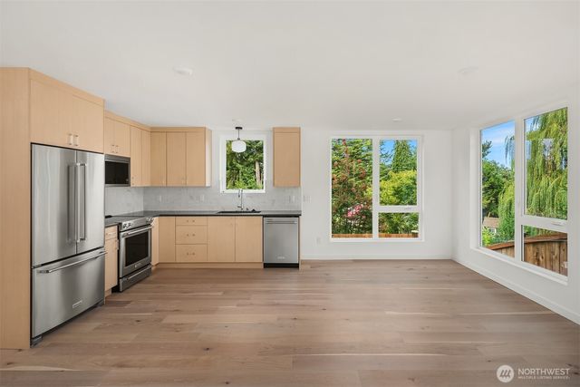 2028 NE 123rd Street, Seattle, WA 98125