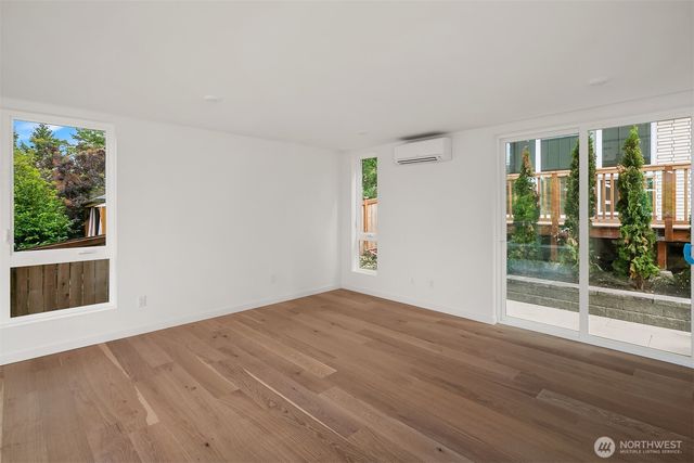 2028 NE 123rd Street, Seattle, WA 98125