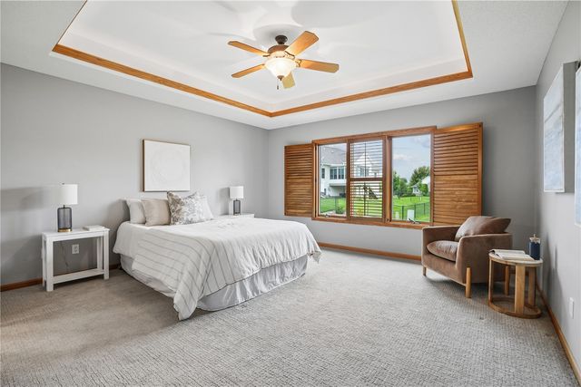 403 Wildflower Dr, Fairfax, IA 52228