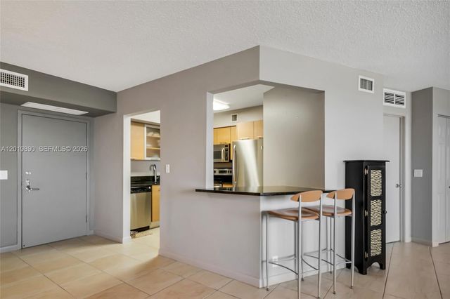 3300 NE 191st St LP04, Aventura, FL 33180