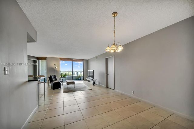 3300 NE 191st St LP04, Aventura, FL 33180
