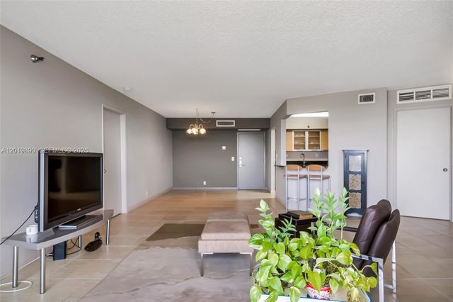 3300 NE 191st St LP04, Aventura, FL 33180