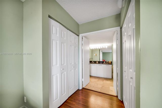 3300 NE 191st St LP04, Aventura, FL 33180