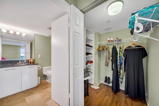 3300 NE 191st St LP04, Aventura, FL 33180