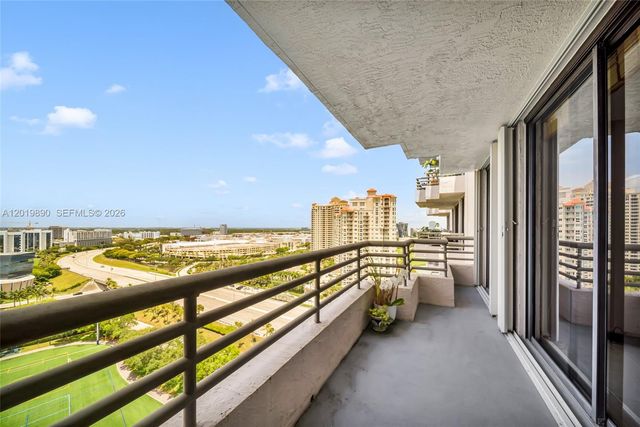 3300 NE 191st St LP04, Aventura, FL 33180