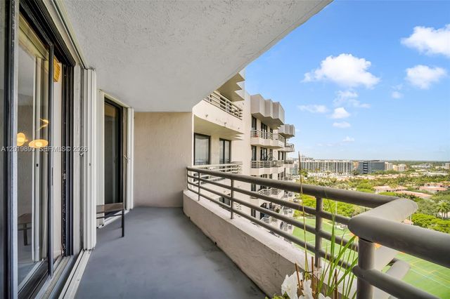 3300 NE 191st St LP04, Aventura, FL 33180