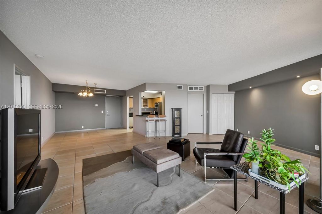 3300 NE 191st St LP04, Aventura, FL 33180