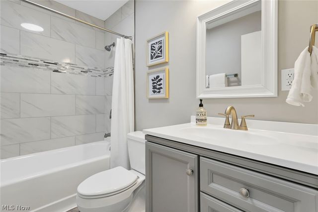 78 E Chestnut Street 608, Columbus, OH 43215