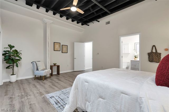 78 E Chestnut Street 608, Columbus, OH 43215