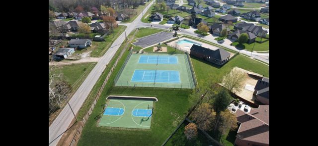 1754 W Seagrave Circle, Springfield, MO 65810