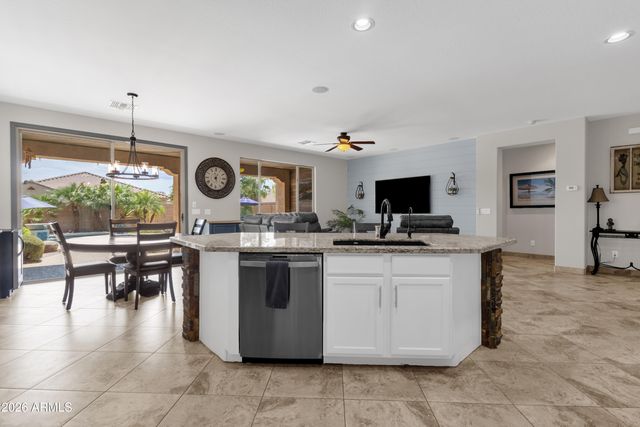 11113 E QUARRY Avenue, Mesa, AZ 85212