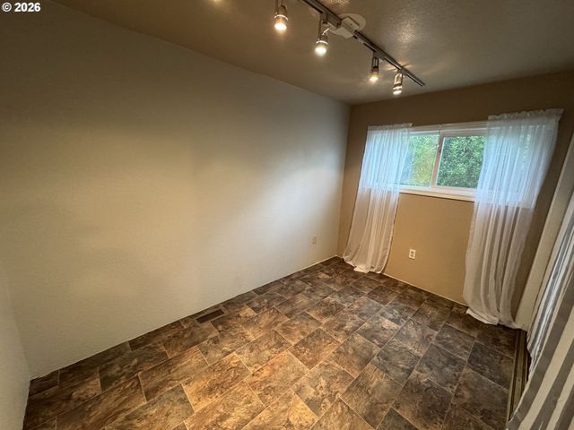 1600 RHODODENDRON Dr 218, Florence, OR 97439