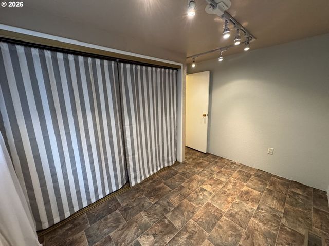 1600 RHODODENDRON Dr 218, Florence, OR 97439