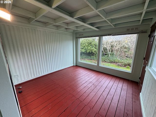 1600 RHODODENDRON Dr 218, Florence, OR 97439