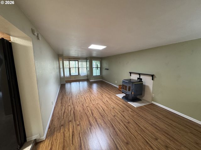 1600 RHODODENDRON Dr 218, Florence, OR 97439