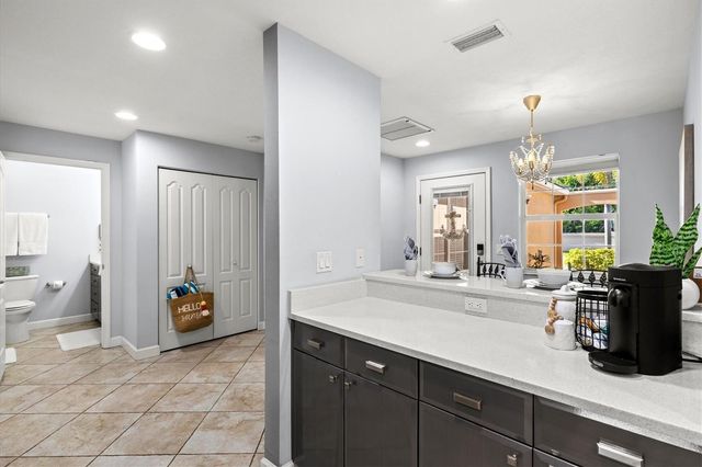 6626 7TH AVENUE CIRCLE W, Bradenton, FL 34209