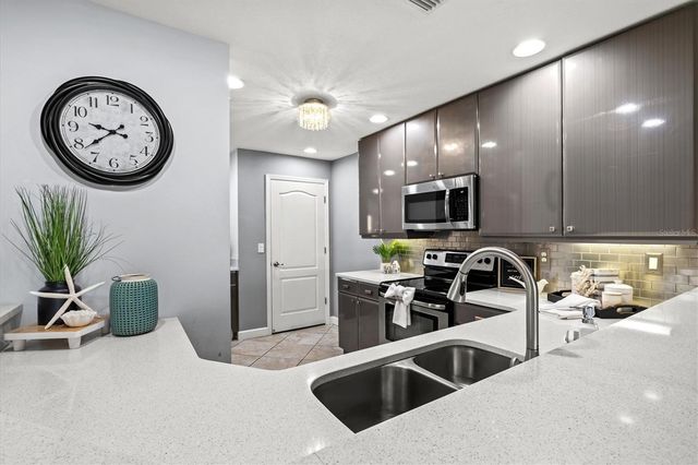 6626 7TH AVENUE CIRCLE W, Bradenton, FL 34209