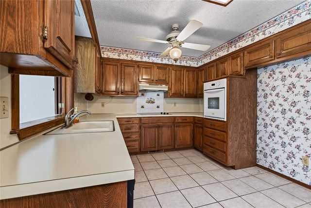 1200 Rockwood Drive, Edmond, OK 73013