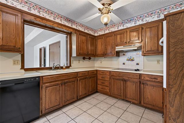 1200 Rockwood Drive, Edmond, OK 73013