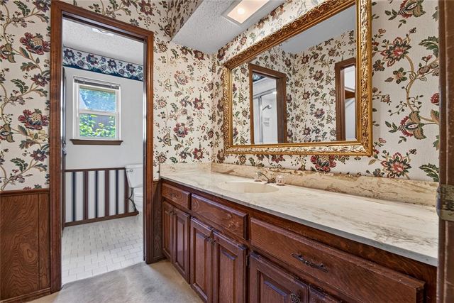 1200 Rockwood Drive, Edmond, OK 73013