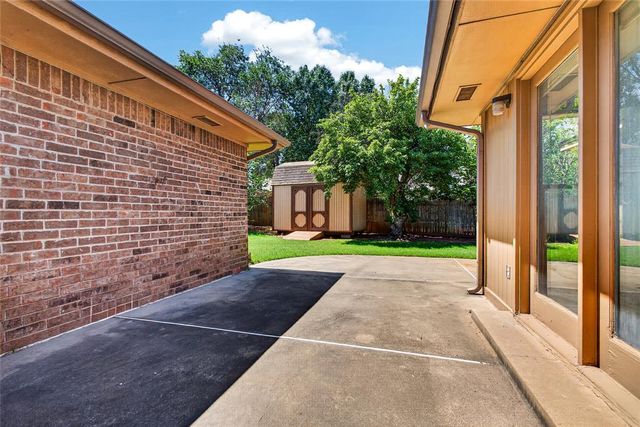 1200 Rockwood Drive, Edmond, OK 73013