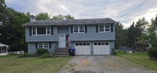 14 Bellmore Drive, Poughkeepsie, NY 12603
