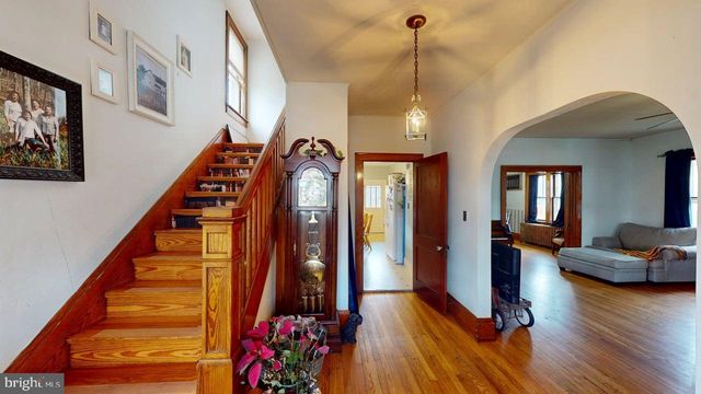 327 N HIGH ST, Romney, WV 26757