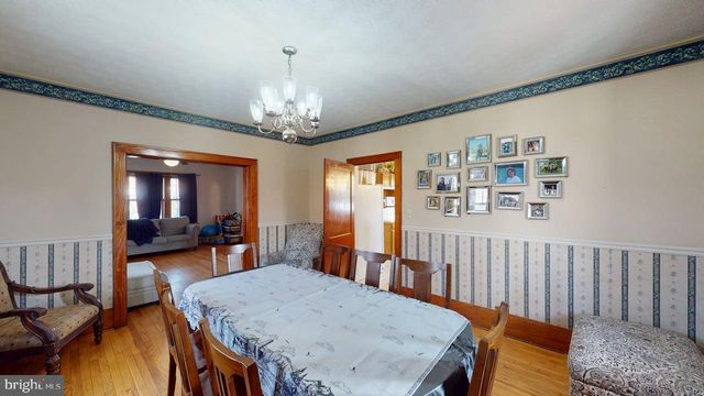 327 N HIGH ST, Romney, WV 26757