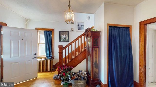 327 N HIGH ST, Romney, WV 26757