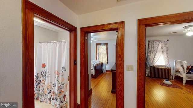 327 N HIGH ST, Romney, WV 26757