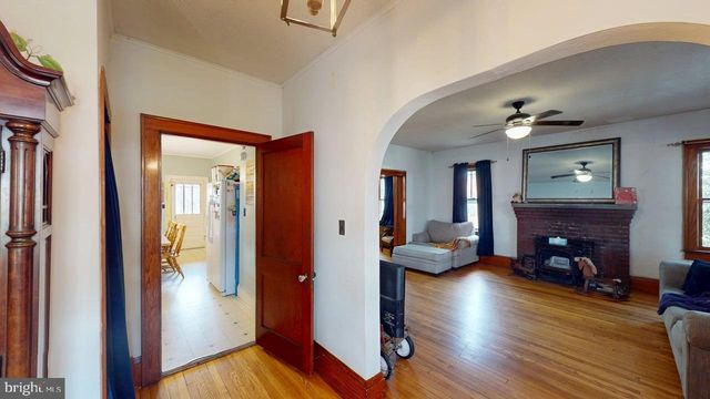 327 N HIGH ST, Romney, WV 26757