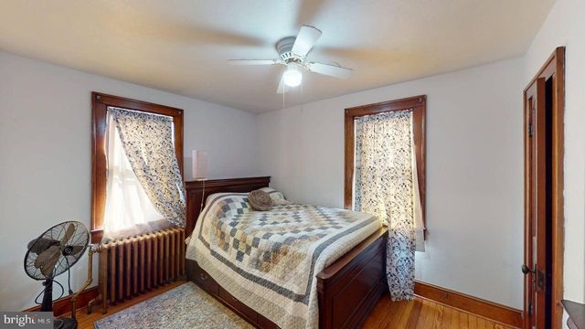 327 N HIGH ST, Romney, WV 26757