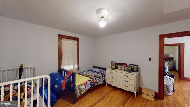 327 N HIGH ST, Romney, WV 26757