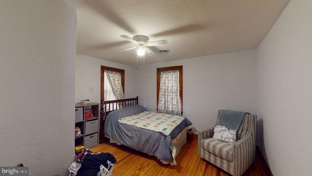 327 N HIGH ST, Romney, WV 26757