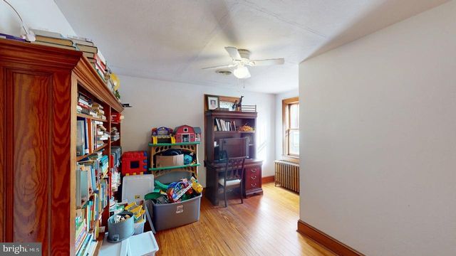 327 N HIGH ST, Romney, WV 26757