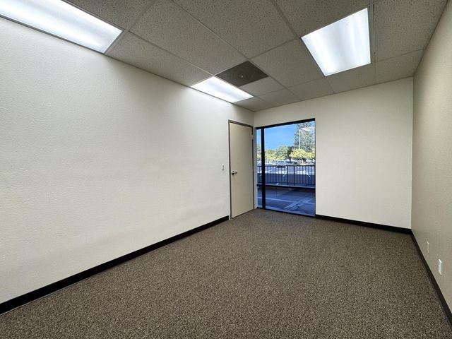 1890 Park Marina Drive, 106, Redding, CA 96001