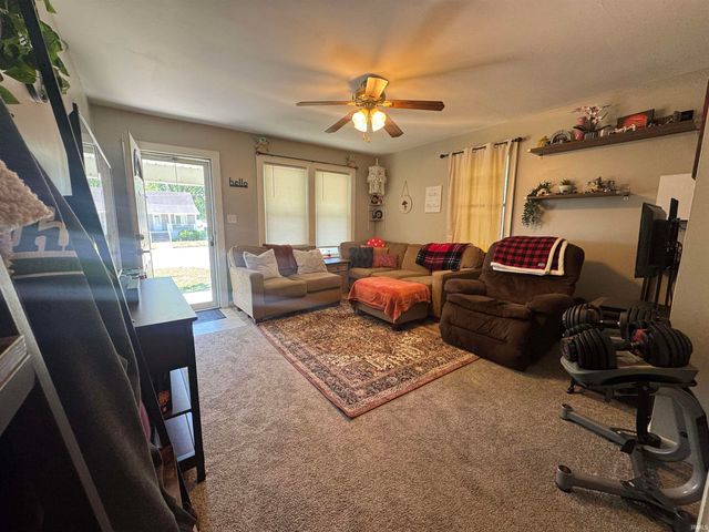 100 E Olmstead Avenue, Evansville, IN 47711