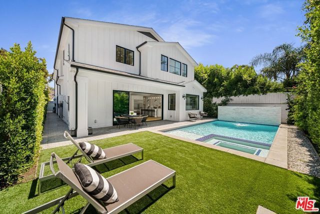 813 N Spaulding Avenue, Los Angeles, CA 90046