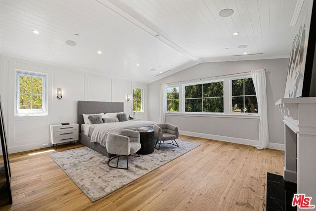 813 N Spaulding Avenue, Los Angeles, CA 90046