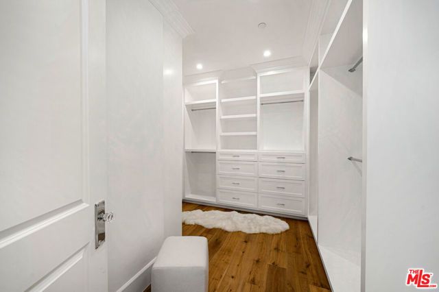 813 N Spaulding Avenue, Los Angeles, CA 90046