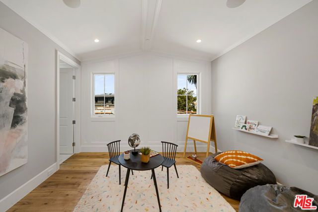 813 N Spaulding Avenue, Los Angeles, CA 90046