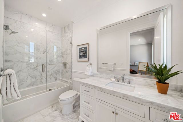 813 N Spaulding Avenue, Los Angeles, CA 90046