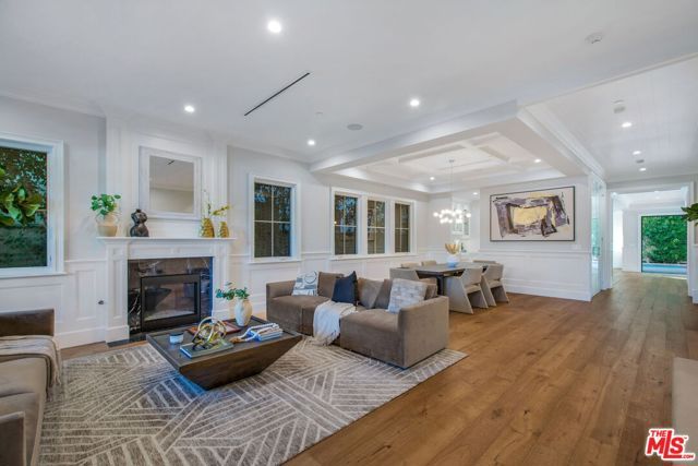 813 N Spaulding Avenue, Los Angeles, CA 90046