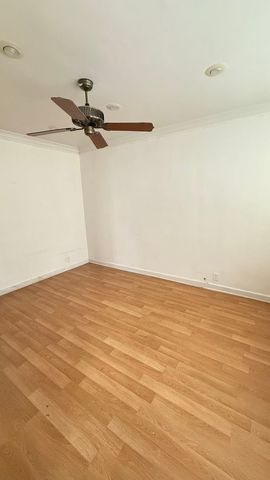 3115 W 41st Place 1, Chicago, IL 60632