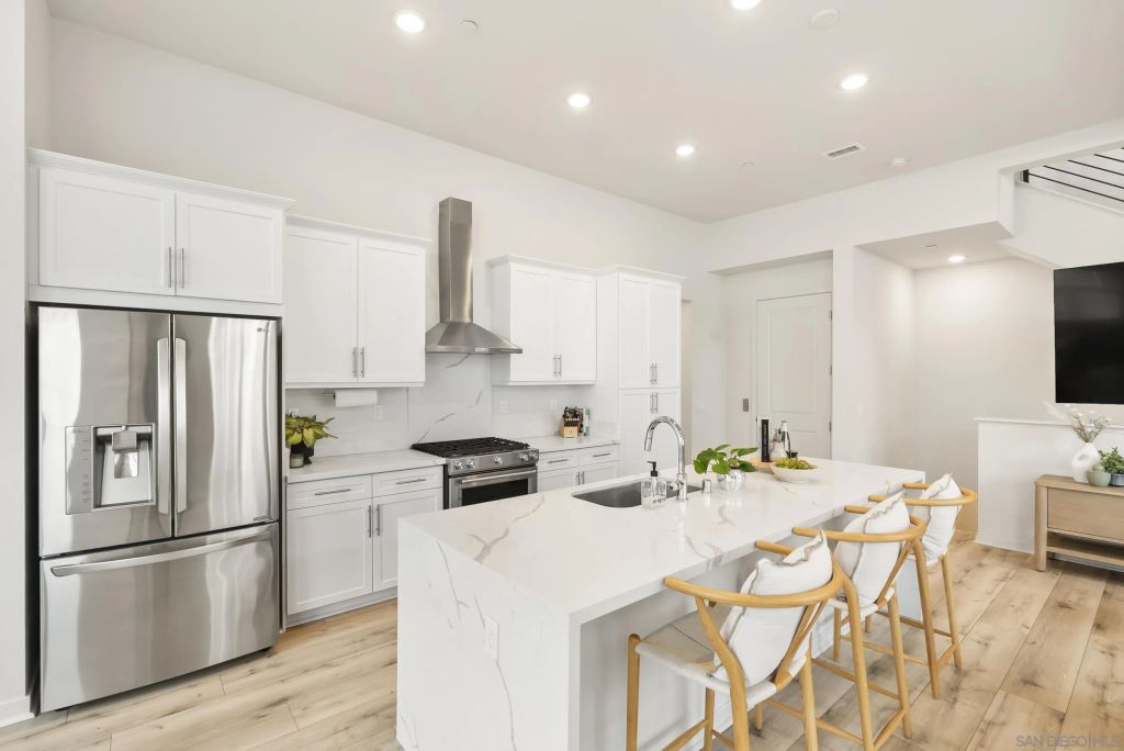 2049 Bravo Loop 5, Chula Vista, CA 91915